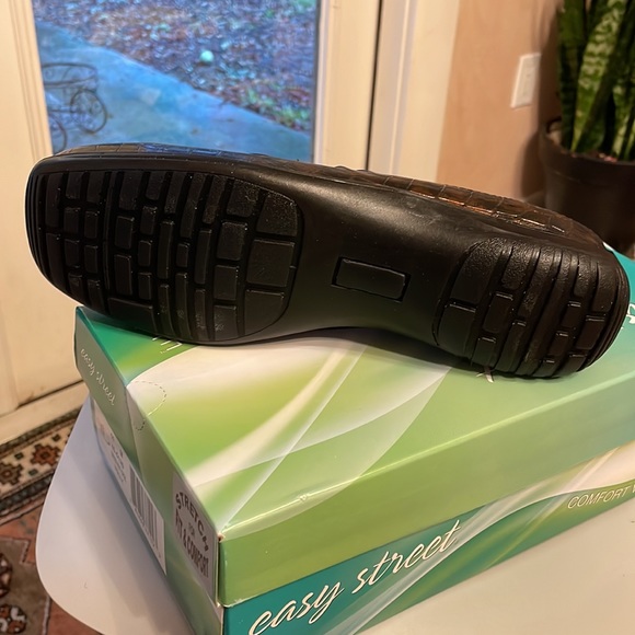 Slip on shoes - Picture 3 of 4